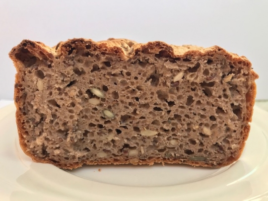 Kváskový chléb (žitno-pohankový)