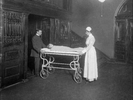 První injekce inzulínu