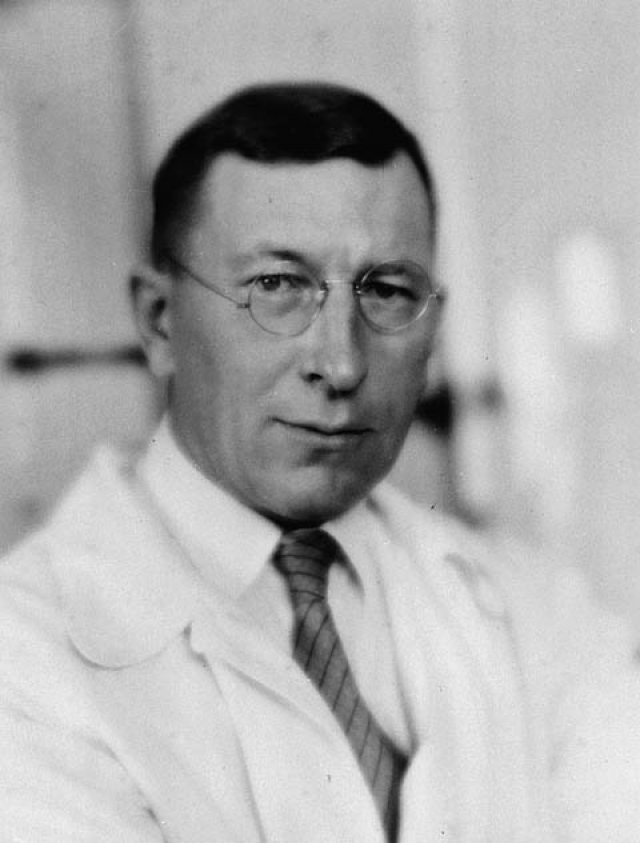 42f5c191-fredrick_banting.jpg